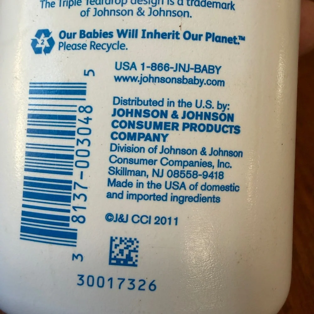 Johnson's Baby Powder Soothing Aloe & Vitamin E Pure Cornstarch 9 Oz 2011